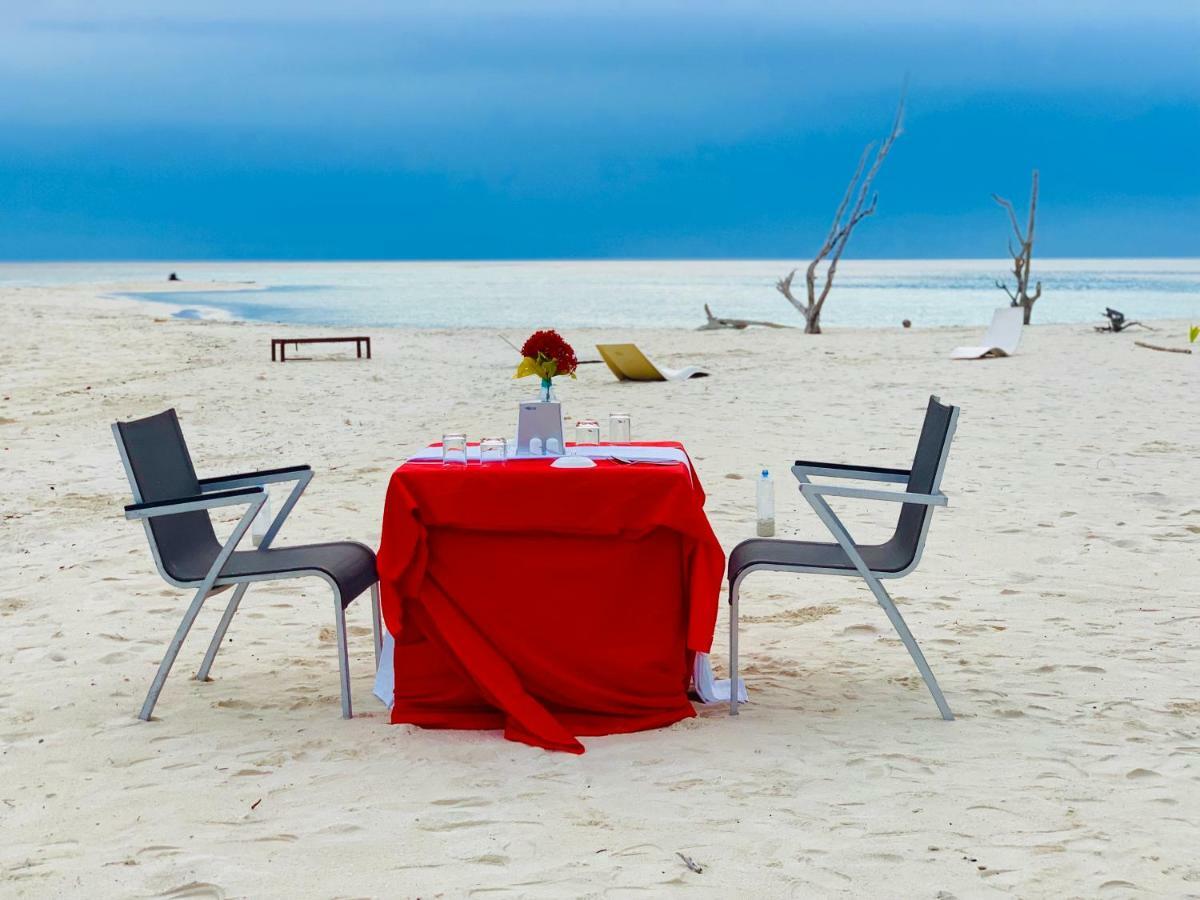 Hudhuvelimaldives Otel Omadhoo Dış mekan fotoğraf